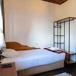 Holiday home трите къщи