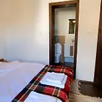 трите къщи Holiday home *