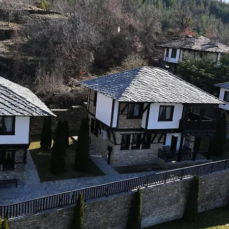 трите къщи * Leshten