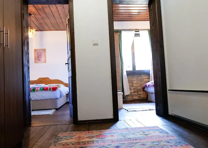 Holiday home трите къщи